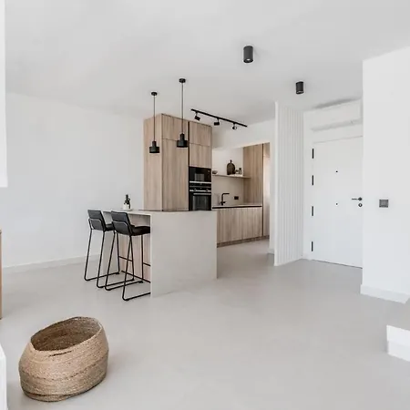 Duplex Renovated Luxury 3bed In Aloha