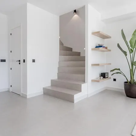 Duplex Renovated Luxury 3bed In Aloha *